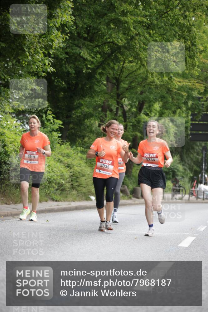 15.06.2025 - REWE Women's Run Jannik Wohlers http://msf.ph/oto/7968187 15.06.2025 10:03:19 Laufen 5334, 5513, 5335 meine-sportfotos.de