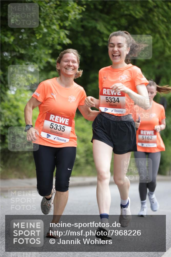 15.06.2025 - REWE Women's Run Jannik Wohlers http://msf.ph/oto/7968226 15.06.2025 10:03:21 Laufen 5335, 5334, 5162 meine-sportfotos.de