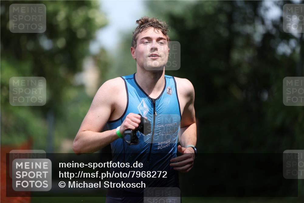 15.06.2025 - 7 Türme Triathlon Michael Strokosch http://msf.ph/oto/7968272 15.06.2025 12:54:26 Schwimmen 707, 734, 802, 930, 978, 990, 996, 998, 1006, 1016, 1104, 1105 meine-sportfotos.de