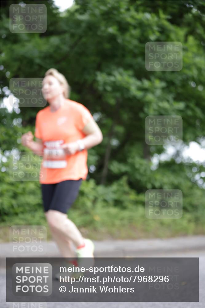 15.06.2025 - REWE Women's Run Jannik Wohlers http://msf.ph/oto/7968296 15.06.2025 10:03:24 Laufen  meine-sportfotos.de