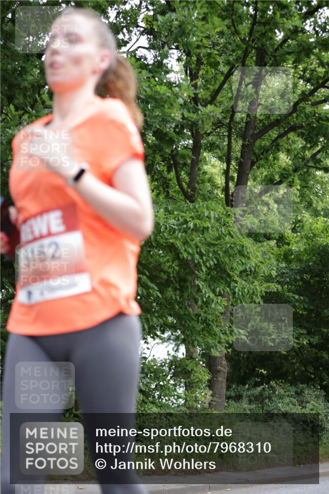 15.06.2025 - REWE Women's Run Jannik Wohlers http://msf.ph/oto/7968310 15.06.2025 10:03:25 Laufen 5162 meine-sportfotos.de