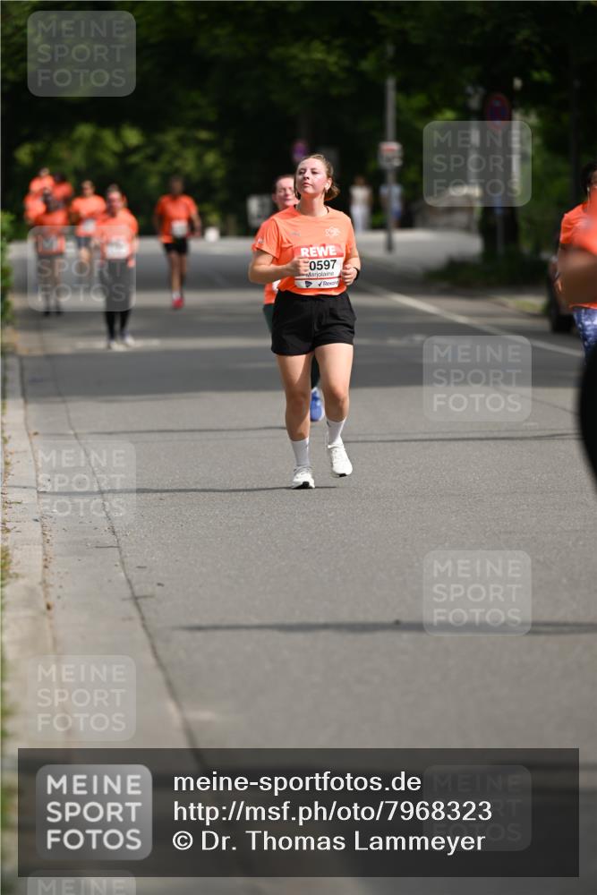 15.06.2025 - REWE Women's Run Dr. Thomas Lammeyer http://msf.ph/oto/7968323 15.06.2025 09:56:05 Laufen 0597 meine-sportfotos.de