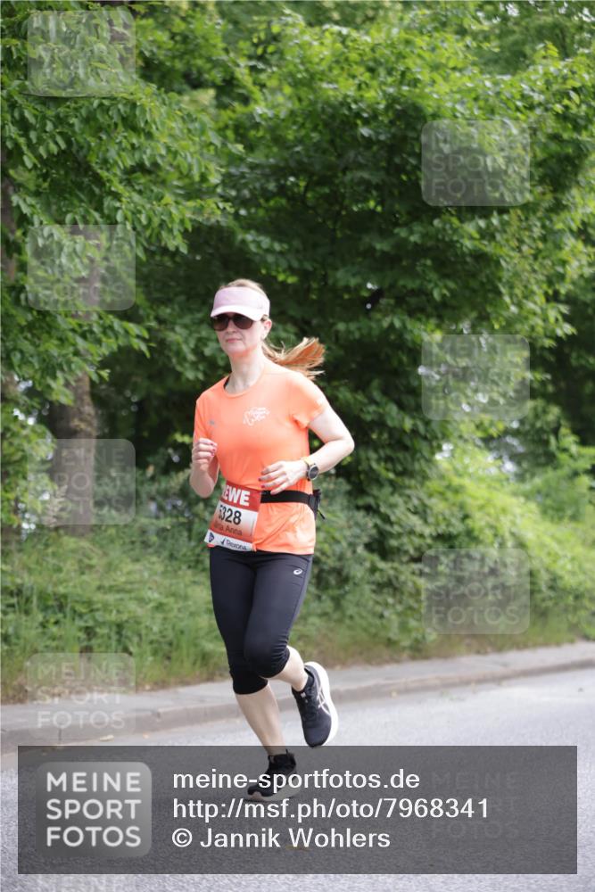 15.06.2025 - REWE Women's Run Jannik Wohlers http://msf.ph/oto/7968341 15.06.2025 10:03:37 Laufen 5328 meine-sportfotos.de