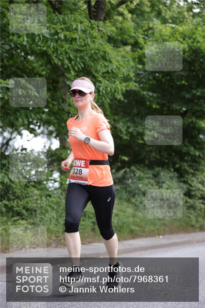 15.06.2025 - REWE Women's Run Jannik Wohlers http://msf.ph/oto/7968361 15.06.2025 10:03:37 Laufen 328 meine-sportfotos.de