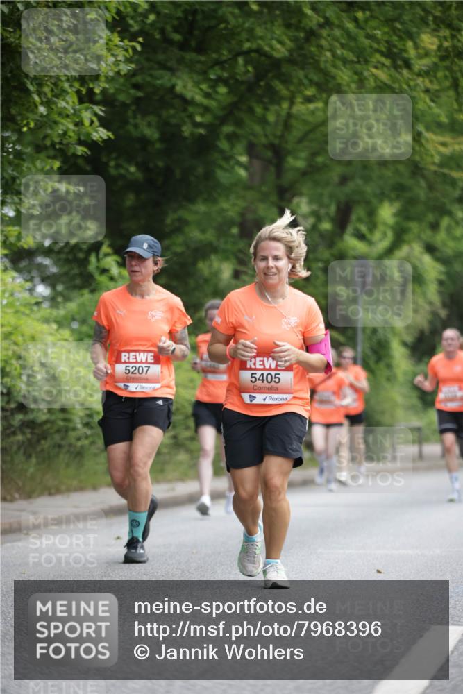 15.06.2025 - REWE Women's Run Jannik Wohlers http://msf.ph/oto/7968396 15.06.2025 10:03:40 Laufen 5207, 5405 meine-sportfotos.de