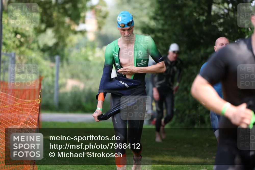 15.06.2025 - 7 Türme Triathlon Michael Strokosch http://msf.ph/oto/7968412 15.06.2025 12:54:42 Schwimmen 707, 719, 740, 802, 916, 939, 945, 998, 1006, 1024, 1104, 1105, 1182 meine-sportfotos.de