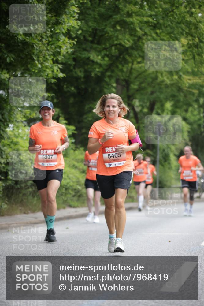 15.06.2025 - REWE Women's Run Jannik Wohlers http://msf.ph/oto/7968419 15.06.2025 10:03:40 Laufen 5207, 5405 meine-sportfotos.de