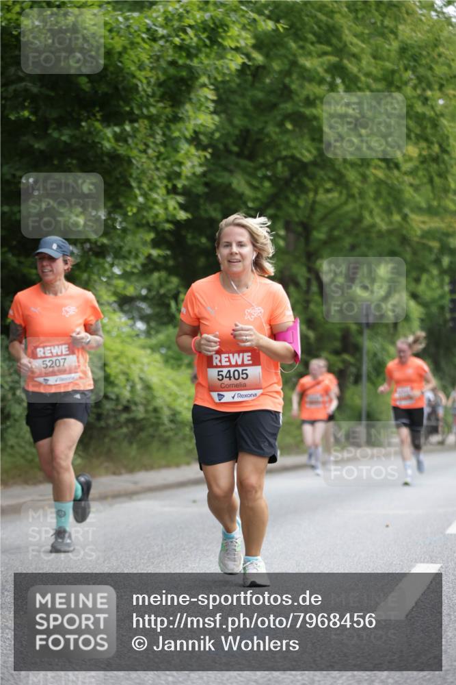 15.06.2025 - REWE Women's Run Jannik Wohlers http://msf.ph/oto/7968456 15.06.2025 10:03:41 Laufen 5207, 5405 meine-sportfotos.de