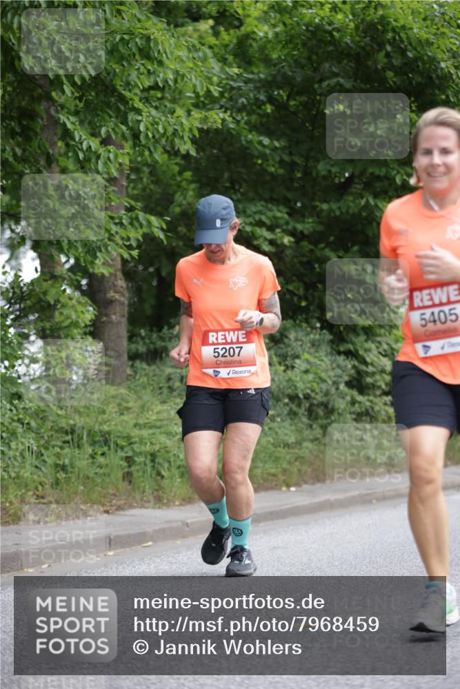 15.06.2025 - REWE Women's Run Jannik Wohlers http://msf.ph/oto/7968459 15.06.2025 10:03:42 Laufen 5207, 5405 meine-sportfotos.de