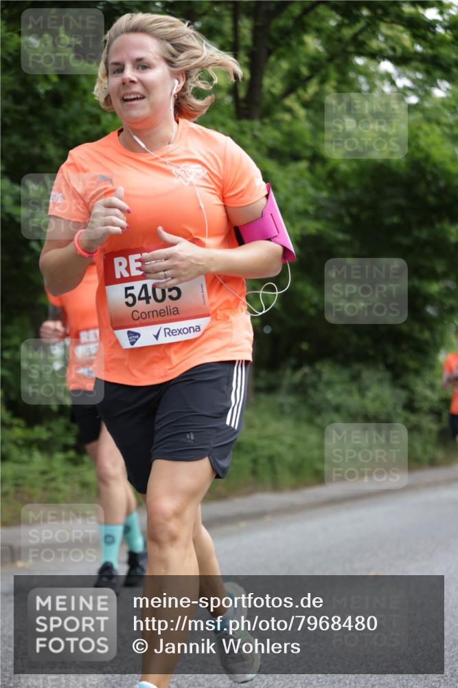 15.06.2025 - REWE Women's Run Jannik Wohlers http://msf.ph/oto/7968480 15.06.2025 10:03:43 Laufen 5405 meine-sportfotos.de