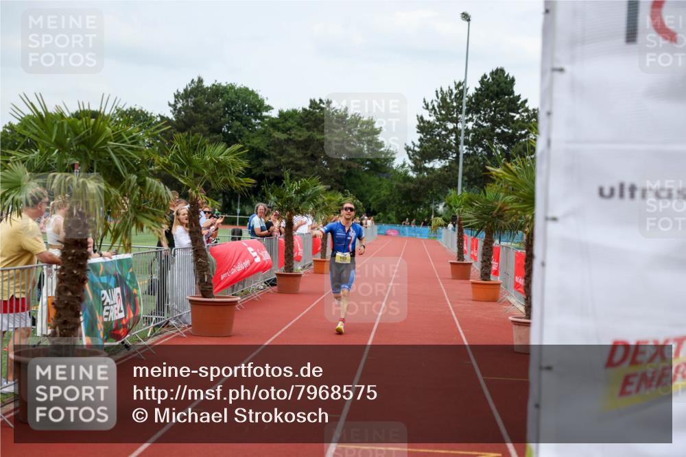 15.06.2025 - 7 Türme Triathlon Michael Strokosch http://msf.ph/oto/7968575 15.06.2025 13:44:29 Ziel 1133 meine-sportfotos.de