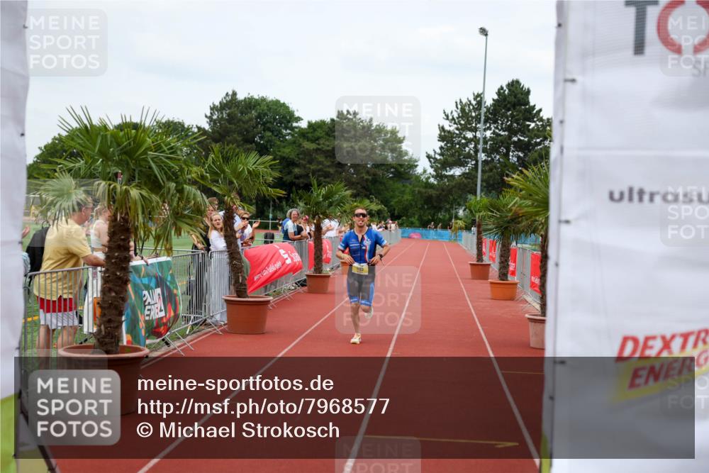 15.06.2025 - 7 Türme Triathlon Michael Strokosch http://msf.ph/oto/7968577 15.06.2025 13:44:29 Ziel 1133 meine-sportfotos.de