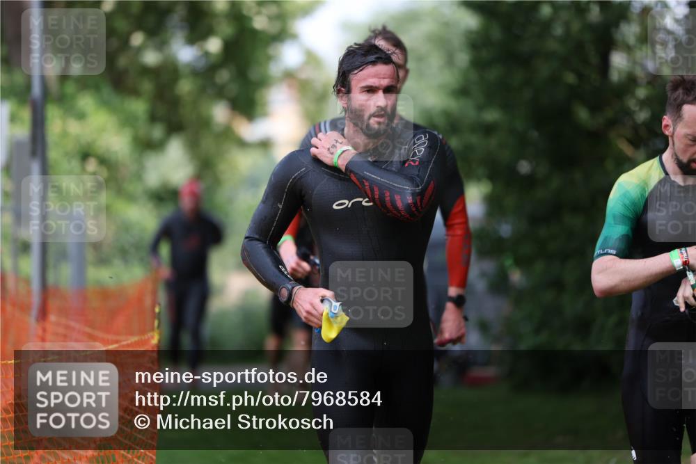 15.06.2025 - 7 Türme Triathlon Michael Strokosch http://msf.ph/oto/7968584 15.06.2025 12:55:03 Schwimmen 157, 701, 719, 723, 745, 762, 772, 801, 846, 859, 865, 881, 939, 945, 950, 952, 1019, 1024, 1152, 1182 meine-sportfotos.de