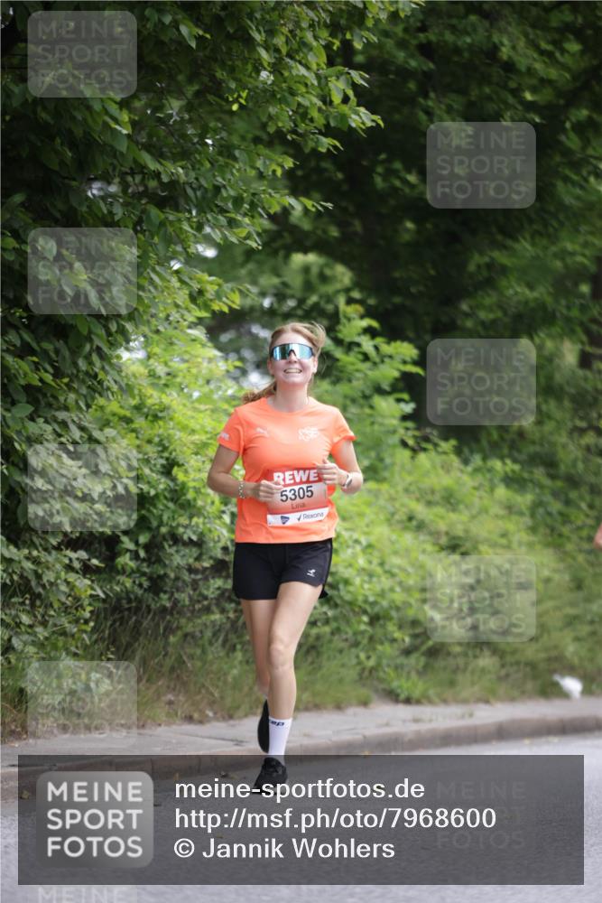 15.06.2025 - REWE Women's Run Jannik Wohlers http://msf.ph/oto/7968600 15.06.2025 10:03:55 Laufen 5305 meine-sportfotos.de