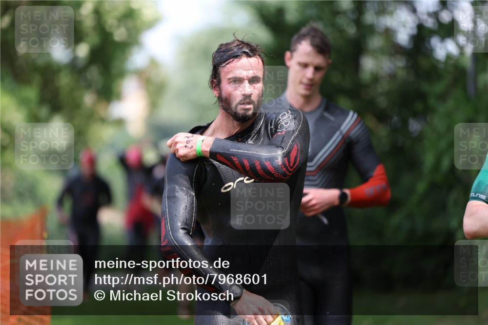 15.06.2025 - 7 Türme Triathlon Michael Strokosch http://msf.ph/oto/7968601 15.06.2025 12:55:04 Schwimmen 157, 701, 719, 723, 727, 745, 762, 772, 801, 846, 859, 865, 881, 945, 950, 952, 1019, 1024, 1152, 1182 meine-sportfotos.de
