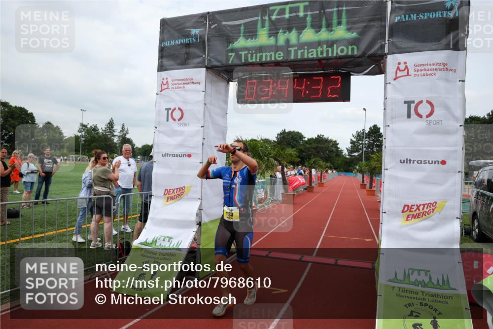 15.06.2025 - 7 Türme Triathlon Michael Strokosch http://msf.ph/oto/7968610 15.06.2025 13:44:32 Ziel 1133 meine-sportfotos.de