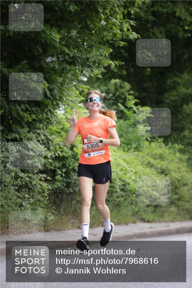 15.06.2025 - REWE Women's Run Jannik Wohlers http://msf.ph/oto/7968616 15.06.2025 10:03:55 Laufen 5305 meine-sportfotos.de