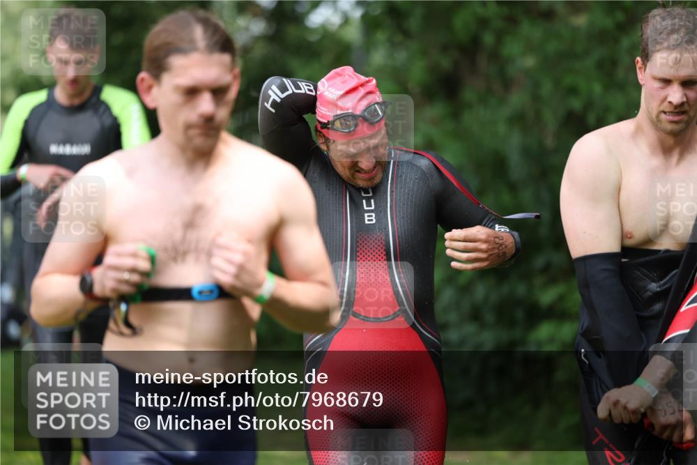 15.06.2025 - 7 Türme Triathlon Michael Strokosch http://msf.ph/oto/7968679 15.06.2025 12:55:13 Schwimmen 157, 701, 723, 727, 745, 762, 769, 772, 784, 801, 846, 859, 865, 881, 950, 952, 1019, 1075, 1152 meine-sportfotos.de
