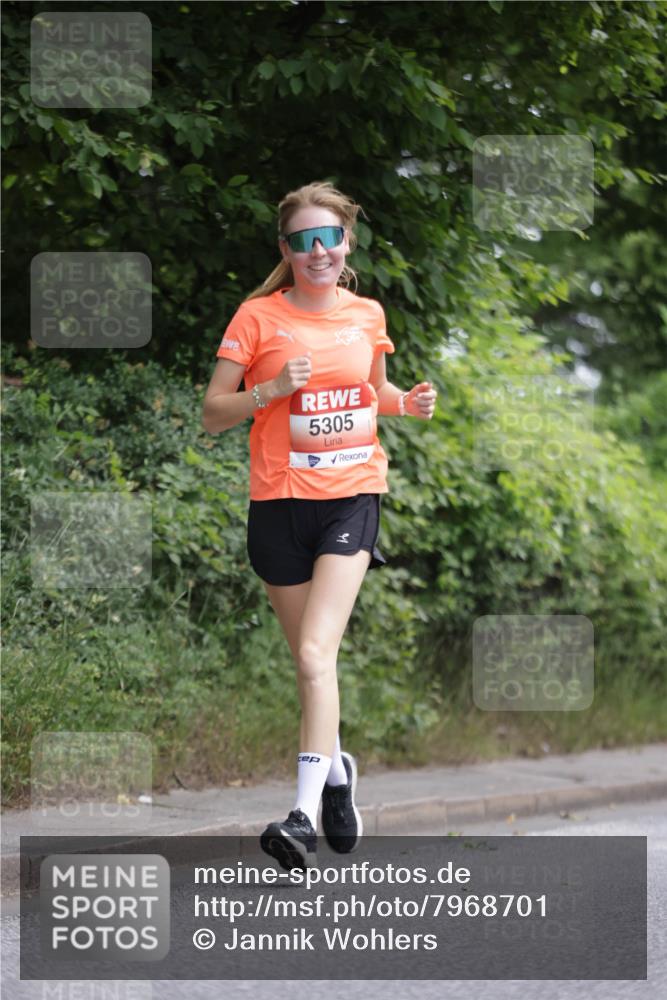 15.06.2025 - REWE Women's Run Jannik Wohlers http://msf.ph/oto/7968701 15.06.2025 10:03:56 Laufen 5305, 41 meine-sportfotos.de