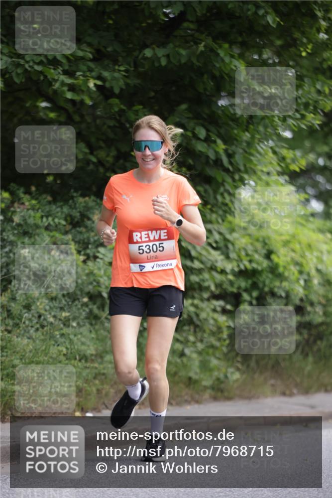 15.06.2025 - REWE Women's Run Jannik Wohlers http://msf.ph/oto/7968715 15.06.2025 10:03:56 Laufen 5305 meine-sportfotos.de