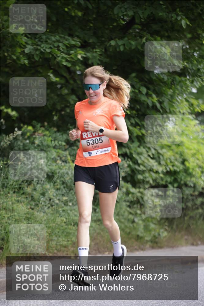 15.06.2025 - REWE Women's Run Jannik Wohlers http://msf.ph/oto/7968725 15.06.2025 10:03:56 Laufen 5305, 41 meine-sportfotos.de