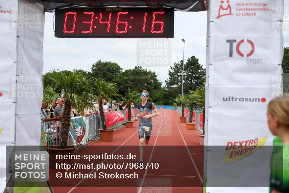 15.06.2025 - 7 Türme Triathlon Michael Strokosch http://msf.ph/oto/7968740 15.06.2025 13:46:16 Ziel 817 meine-sportfotos.de