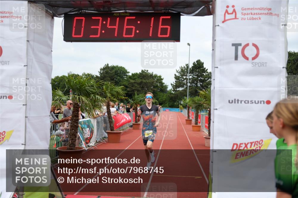 15.06.2025 - 7 Türme Triathlon Michael Strokosch http://msf.ph/oto/7968745 15.06.2025 13:46:16 Ziel 817 meine-sportfotos.de