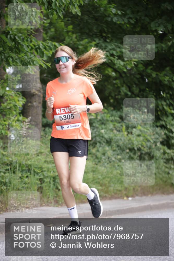 15.06.2025 - REWE Women's Run Jannik Wohlers http://msf.ph/oto/7968757 15.06.2025 10:03:57 Laufen 5305, 41 meine-sportfotos.de