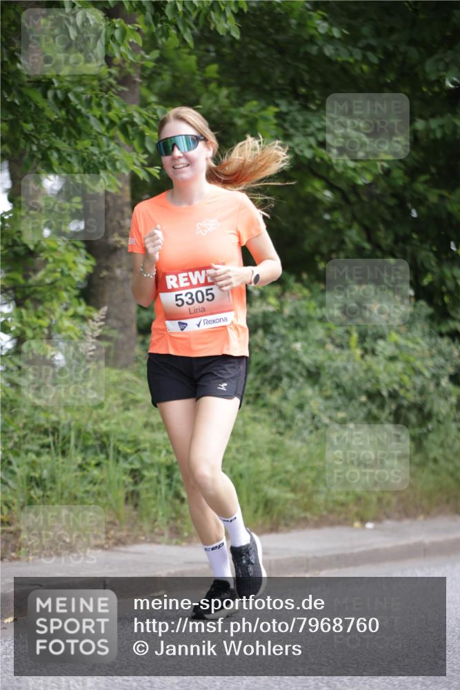15.06.2025 - REWE Women's Run Jannik Wohlers http://msf.ph/oto/7968760 15.06.2025 10:03:57 Laufen 5305, 41 meine-sportfotos.de