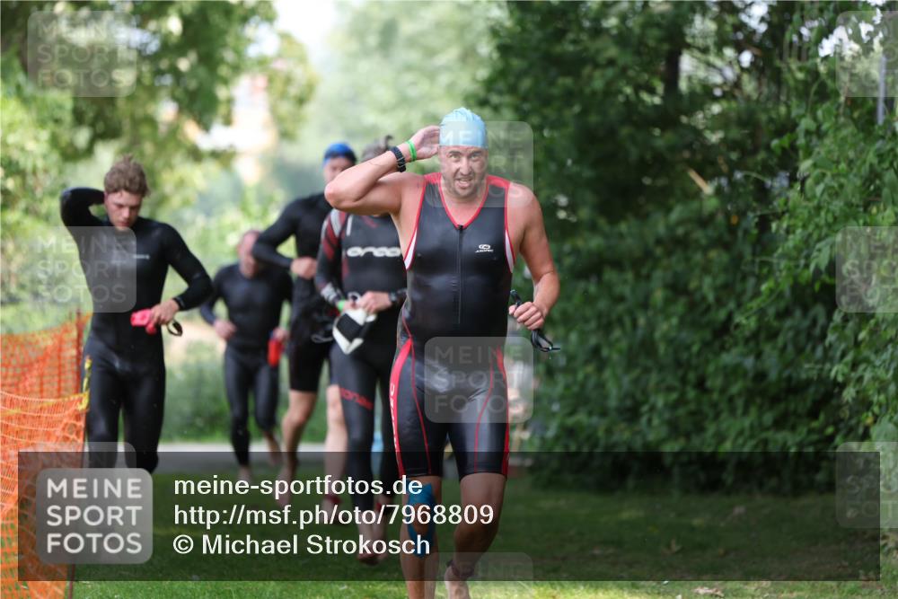 15.06.2025 - 7 Türme Triathlon Michael Strokosch http://msf.ph/oto/7968809 15.06.2025 12:55:27 Schwimmen 727, 745, 755, 763, 769, 772, 784, 792, 797, 801, 805, 859, 865, 879, 919, 927, 955, 1011, 1019, 1029, 1075, 1169 meine-sportfotos.de