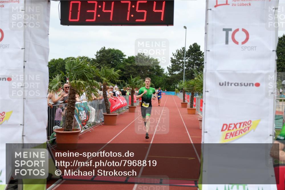 15.06.2025 - 7 Türme Triathlon Michael Strokosch http://msf.ph/oto/7968819 15.06.2025 13:47:54 Ziel 1182 meine-sportfotos.de