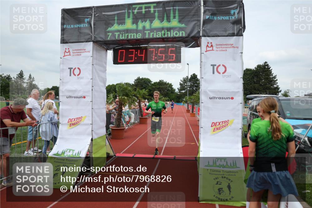 15.06.2025 - 7 Türme Triathlon Michael Strokosch http://msf.ph/oto/7968826 15.06.2025 13:47:54 Ziel 1182 meine-sportfotos.de