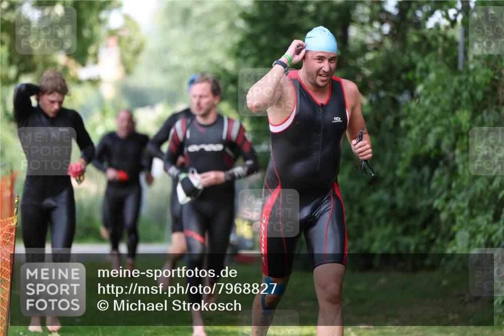 15.06.2025 - 7 Türme Triathlon Michael Strokosch http://msf.ph/oto/7968827 15.06.2025 12:55:28 Schwimmen 727, 745, 755, 763, 769, 772, 784, 792, 797, 801, 805, 859, 865, 879, 919, 927, 955, 1011, 1029, 1075, 1169 meine-sportfotos.de