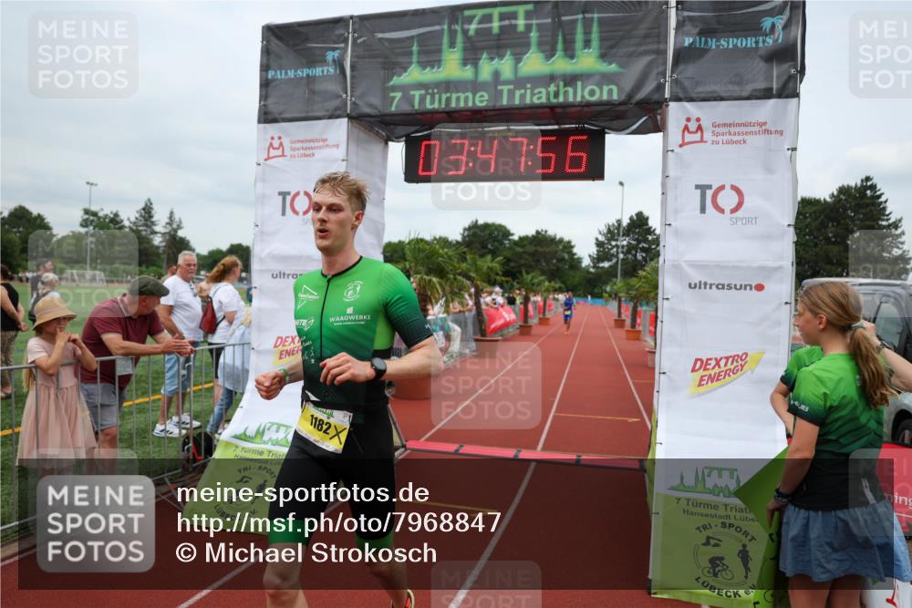 15.06.2025 - 7 Türme Triathlon Michael Strokosch http://msf.ph/oto/7968847 15.06.2025 13:47:55 Ziel 1171, 1182 meine-sportfotos.de