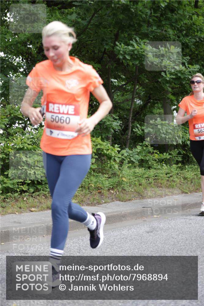 15.06.2025 - REWE Women's Run Jannik Wohlers http://msf.ph/oto/7968894 15.06.2025 10:04:05 Laufen 5060, 562 meine-sportfotos.de