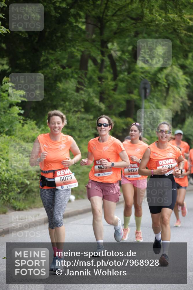 15.06.2025 - REWE Women's Run Jannik Wohlers http://msf.ph/oto/7968928 15.06.2025 10:04:09 Laufen 5073, 5635, 5423, 591 meine-sportfotos.de