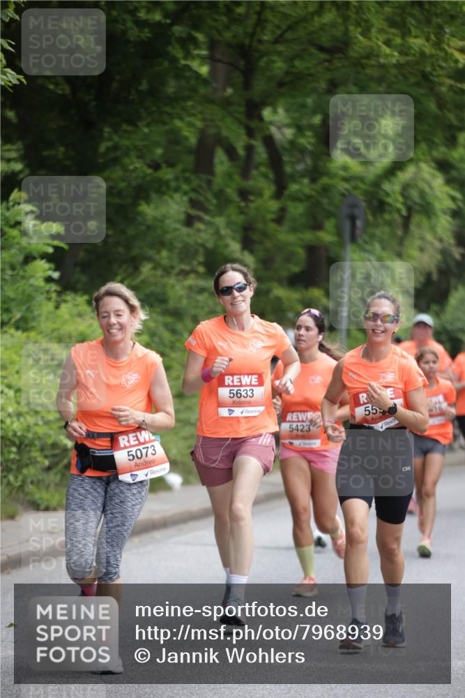 15.06.2025 - REWE Women's Run Jannik Wohlers http://msf.ph/oto/7968939 15.06.2025 10:04:09 Laufen 5633, 5073, 55, 5423 meine-sportfotos.de