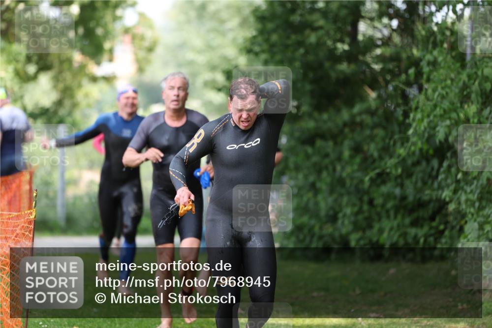 15.06.2025 - 7 Türme Triathlon Michael Strokosch http://msf.ph/oto/7968945 15.06.2025 12:55:37 Schwimmen 755, 763, 784, 792, 797, 805, 877, 879, 919, 927, 955, 1011, 1023, 1029, 1071, 1075, 1144, 1169 meine-sportfotos.de
