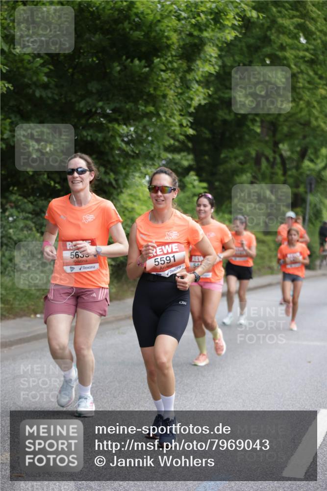 15.06.2025 - REWE Women's Run Jannik Wohlers http://msf.ph/oto/7969043 15.06.2025 10:04:12 Laufen 5635, 5591 meine-sportfotos.de