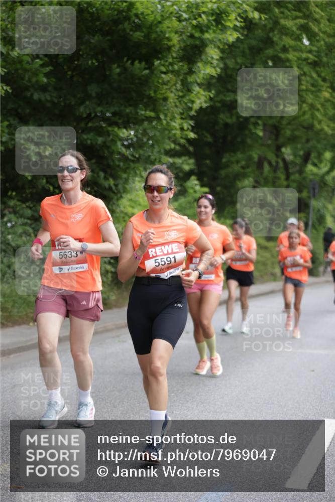 15.06.2025 - REWE Women's Run Jannik Wohlers http://msf.ph/oto/7969047 15.06.2025 10:04:12 Laufen 5633, 5591 meine-sportfotos.de