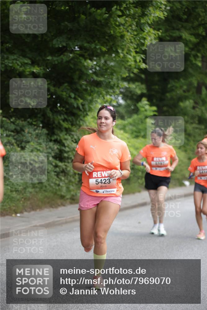 15.06.2025 - REWE Women's Run Jannik Wohlers http://msf.ph/oto/7969070 15.06.2025 10:04:13 Laufen 5423, 5197 meine-sportfotos.de