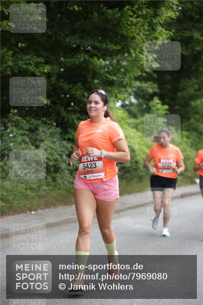 15.06.2025 - REWE Women's Run Jannik Wohlers http://msf.ph/oto/7969080 15.06.2025 10:04:13 Laufen 5423, 5197 meine-sportfotos.de