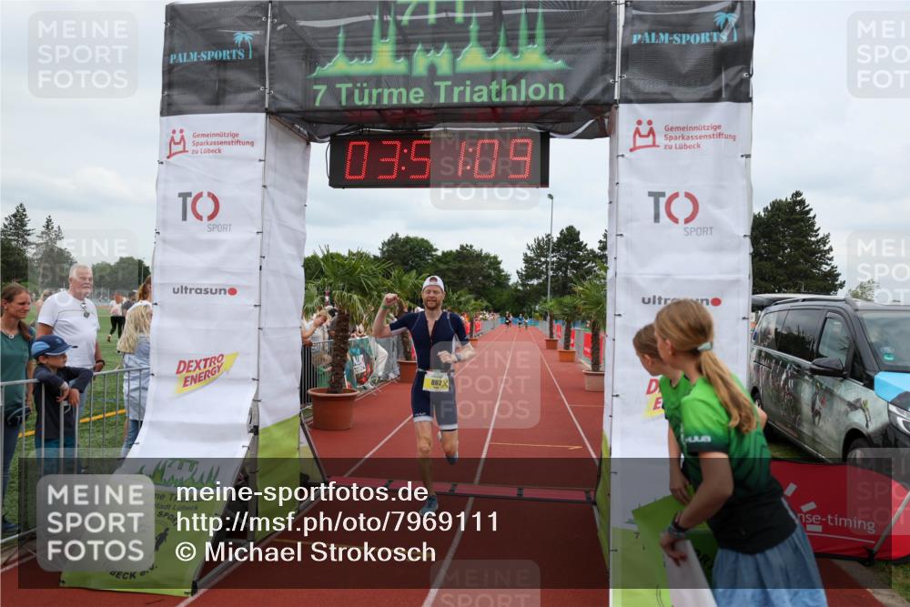15.06.2025 - 7 Türme Triathlon Michael Strokosch http://msf.ph/oto/7969111 15.06.2025 13:51:09 Ziel 862 meine-sportfotos.de