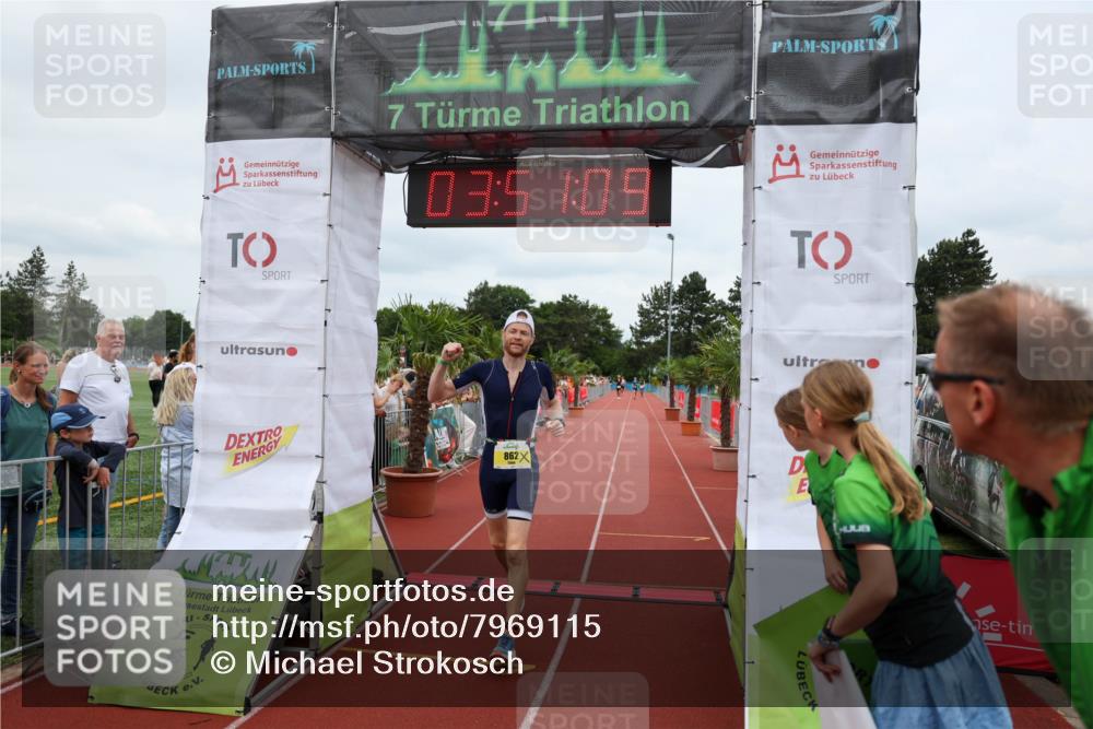 15.06.2025 - 7 Türme Triathlon Michael Strokosch http://msf.ph/oto/7969115 15.06.2025 13:51:09 Ziel 862 meine-sportfotos.de