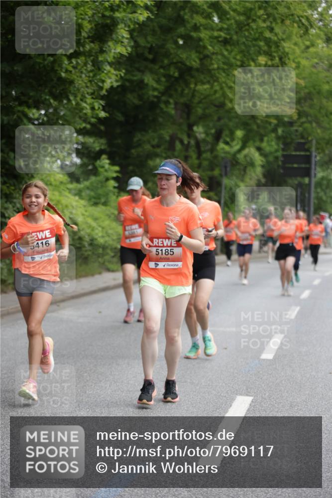15.06.2025 - REWE Women's Run Jannik Wohlers http://msf.ph/oto/7969117 15.06.2025 10:04:15 Laufen 5416, 5185 meine-sportfotos.de