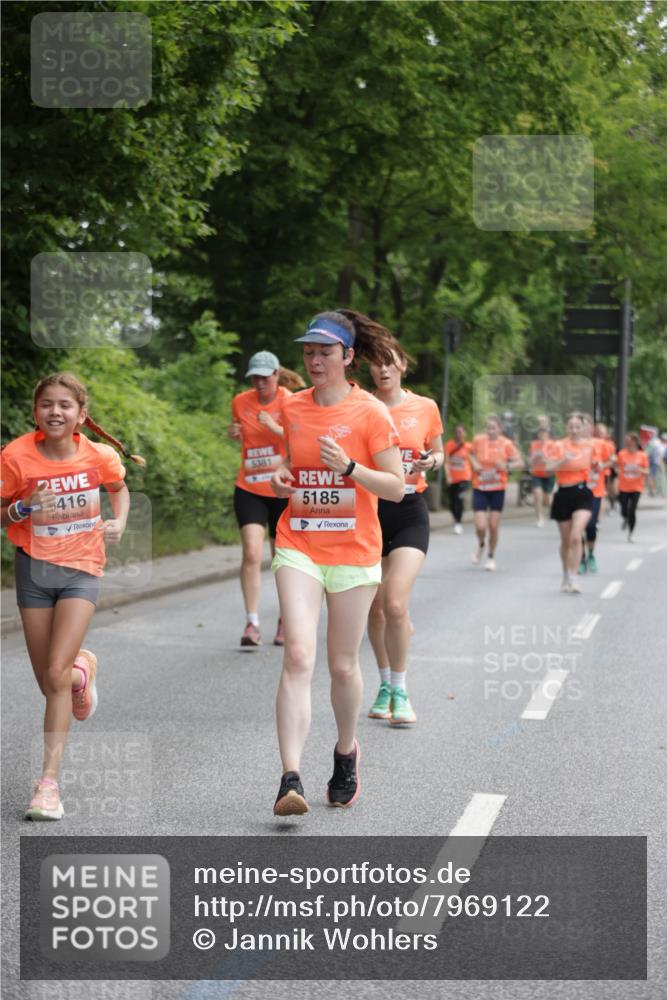 15.06.2025 - REWE Women's Run Jannik Wohlers http://msf.ph/oto/7969122 15.06.2025 10:04:15 Laufen 416, 5381, 5185 meine-sportfotos.de