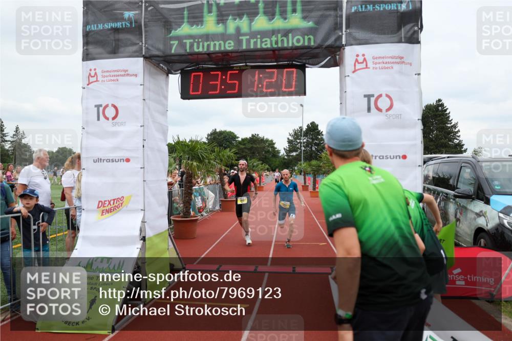 15.06.2025 - 7 Türme Triathlon Michael Strokosch http://msf.ph/oto/7969123 15.06.2025 13:51:19 Ziel 855, 1105 meine-sportfotos.de