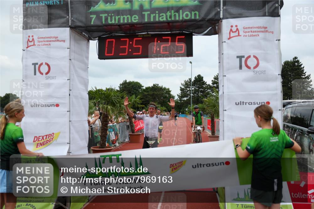 15.06.2025 - 7 Türme Triathlon Michael Strokosch http://msf.ph/oto/7969163 15.06.2025 13:51:25 Ziel 282, 855, 955, 1105 meine-sportfotos.de