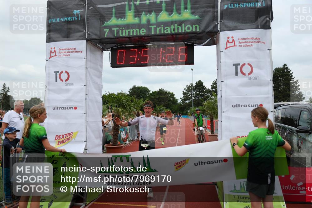 15.06.2025 - 7 Türme Triathlon Michael Strokosch http://msf.ph/oto/7969170 15.06.2025 13:51:25 Ziel 282, 855, 955, 1105 meine-sportfotos.de