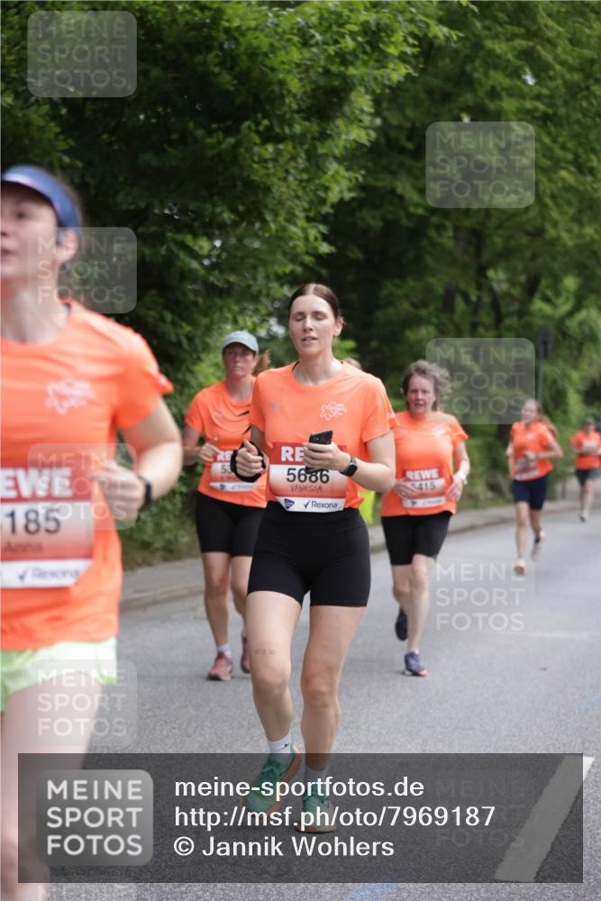 15.06.2025 - REWE Women's Run Jannik Wohlers http://msf.ph/oto/7969187 15.06.2025 10:04:17 Laufen 185, 5686, 5415 meine-sportfotos.de